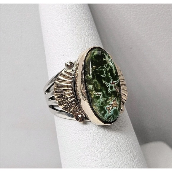 Jewelry - Signed sterling silver ring size 6.25 damele? high grade